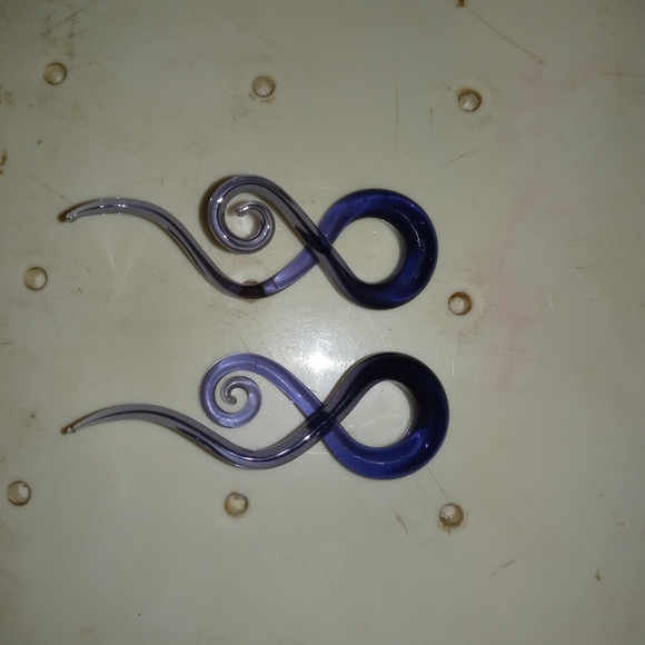 Glass Earrings - Picture 5 of 5